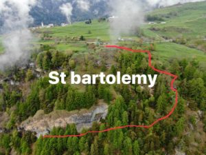 53c93805-23d2-4358-9f32-b97149509c2b-300x225 Falesia di Saint Bathelemy