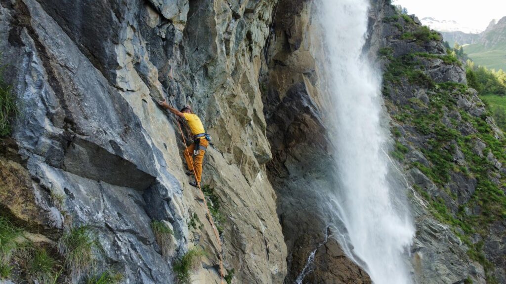 Arrampicata-1-1024x576 Falesia della Cascata