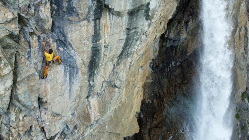 Arrampicata-13-1024x576 Falesia della Cascata